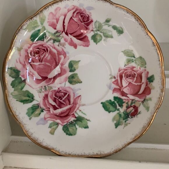 English Rose China Teacup & Saucer - Picture 3 of 6
